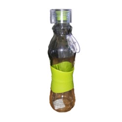 Glass waterbottle with a silicone middle for comfort gripping; with a new plastic screw off lid Glass waterbottle with a silicone middle for comfort gripping; with a new plastic screw off lid