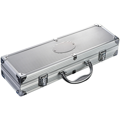 Metal braai case with tongs; spatula; braai fork and a knife Metal braai case with tongs; spatula; braai fork and a knife