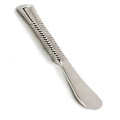 Pewter patè knife with design on handle Pewter patè knife with design on handle