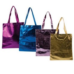 The  Shopper Metallic is a bag that is perfect for anything that you want to put in it.