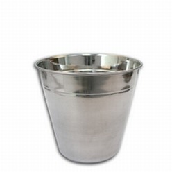 This 1litre Ice bucket is made from high-quality silver stainless steel .Used to carry ice, it also can be customized, with laser engraving and measurement of 140mm x 135mm. It does not have flips or tongs but can be used for domestic purposes especially in kitchens, bars, restaurants, clubs and exclusive hang out joints. It is uniquely designed to keep or serve chilled beverages, wines, scotch or drinks in general.