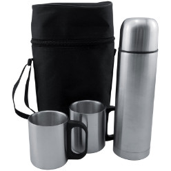 750ml stainless steel flask with 2mugs. Supplied in a polyester bag with shoulder strap