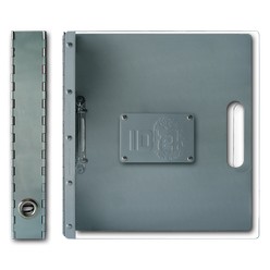 Craft an easy and cost effective way to safe guard your formal work with these 1mm Aluminium portfolio folders. It has a features available that can be modified to your specifications with regards to the 2 or 4 round or D-shaped rings and its variations of size. The front Aluminium cover can also be embossed, engraved, digitally printed or die-cutted to fit a design of your choosing.