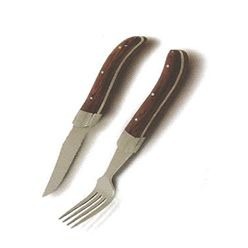 Polished stainless steel knifes with wooden handles, packed in a wooden box