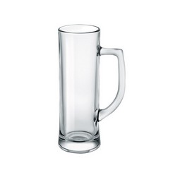 An interesting and sleek beer mug for all those beer fanatics. These transparent 536ml beer glasses are supreme for any bar or pub at home or outdoors. These large beer mugs with its side handle is the final piece of the puzzle to complete the German aesthetic. All you need to do now, is yodel.