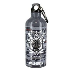 Stay refreshed when on the battlefield with this stylish Call of Duty Black Ops 4 Water Bottle. Fill it up and remain hydrated whilst out on the go, so you're ready for action at any moment. This aluminium water bottle has a capacity of 600ml (21oz) and has a plastic lid and karabiner clip for easy use. The design is based on the soldier Recon from the game and includes his iconic badge as the striking main graphic. 