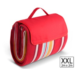 Keep your picnics on trend with this contemporary designed supersized picnic blanket that is perfect for the whole family. Its luxuriously striped fabric is not only beautiful on the eye but is also ultra-soft making it extra comfortable and inviting. Features also include a durable waterproof underlining, Velcro closure, carry handle.