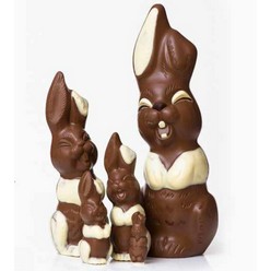 Get whisked away in wonder at the cutest gift around. The Laughing chocolate bunny is made using only first-grade ingredients to enhance the flavour and quality. Effortlessly packaged in a see-through round container they come in various sizes to add to the style. Ideal for Easter holiday or any occasion these Bunnies will bring joy to every sweet tooth fanatic. 
