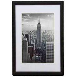 A good looking and functional frame that will always help you keep memories and photos safe can be found in the Manhattan Aluminium Frame 10 x 15 cm