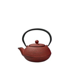 Giftwrap offers the 600ml terracotta colored tea pots that are available in a unique set of cast iron. The tea pot features a real terracotta color and has an overall round shape. The tea pots have very small dots that make it distinctive. Overall, the tea pots have a very vintage look and are a fresh blend of real terracotta pottery. They are unique, they are earthy and they work to create the right ambience in your room.
